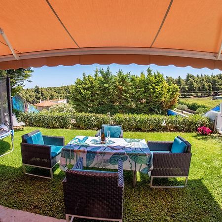 Deluxe Sani Relax Villa Luaran gambar